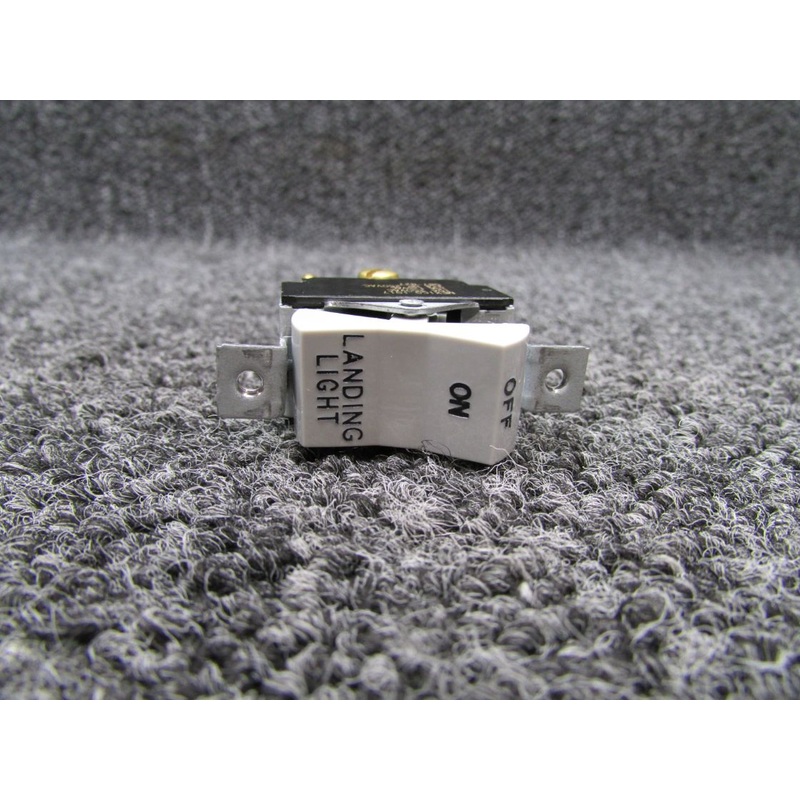 587-827 Eaton Landing Light Rocker Switch (Volts: 125 or 250)