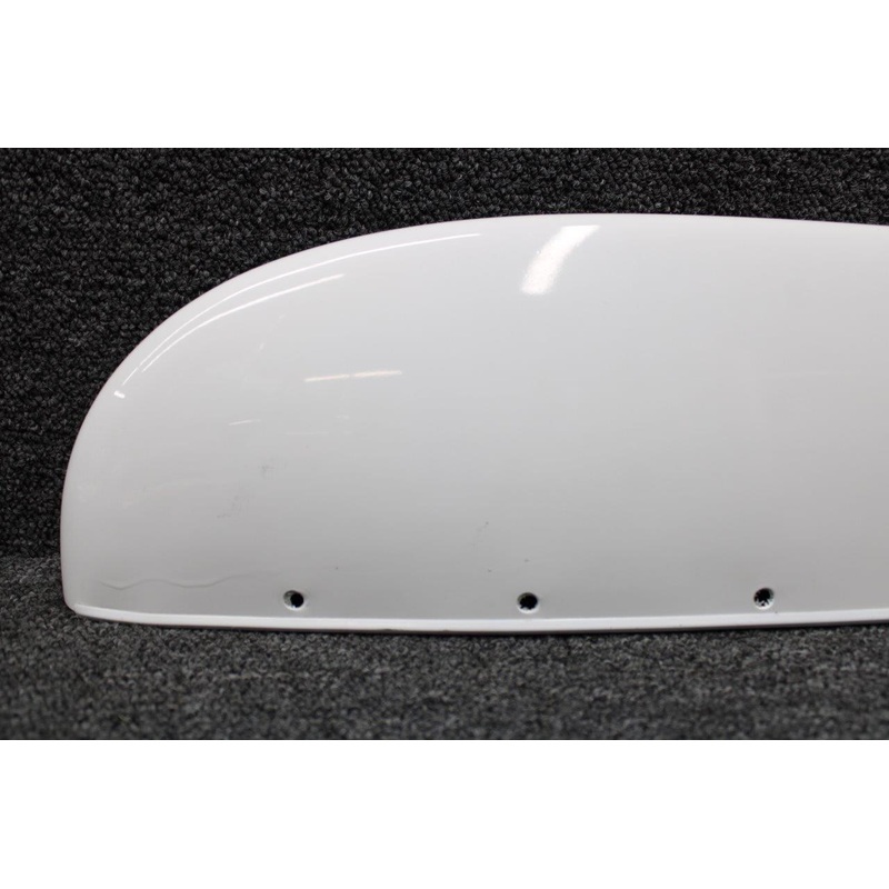 RD-0094-00 (Alt: 63584-006) Piper PA32RT-300 Knots2U Stabilator Tip (White)