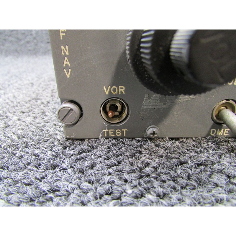 G-4704 Gables VHF NAV-Communication Unit (Broken Switch)