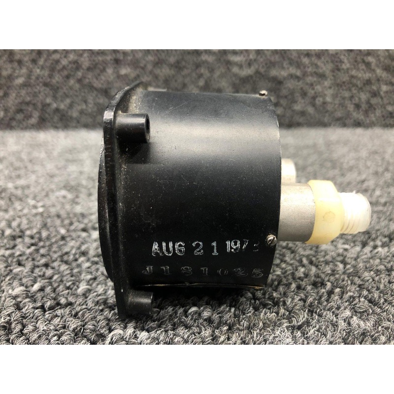 11-207 (ALT: C668515-0201) Marinair Cabin Differential Pressure Indicator