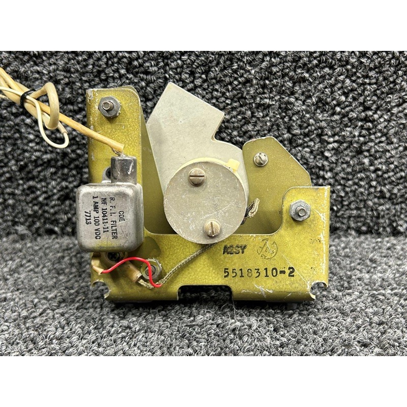 19A608 Globe Motors Forward Avionics Cooling Fan Assembly (Volts: 28)