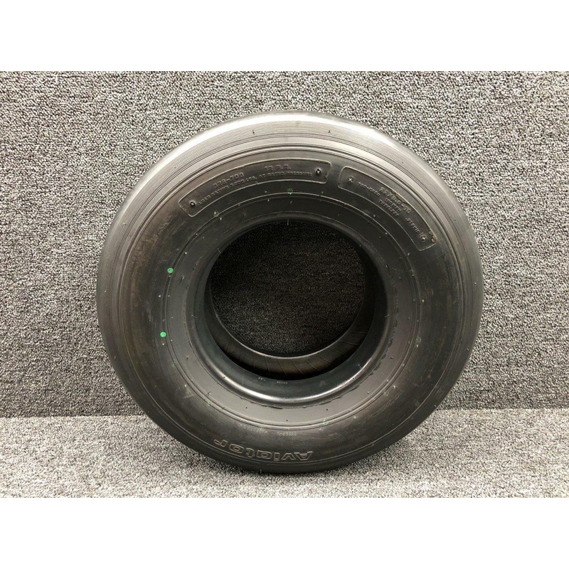 028-700 Aviator Tubeless Tire W/ 8130 22×8.0-10 (SA) (NEW OLD STOCK)