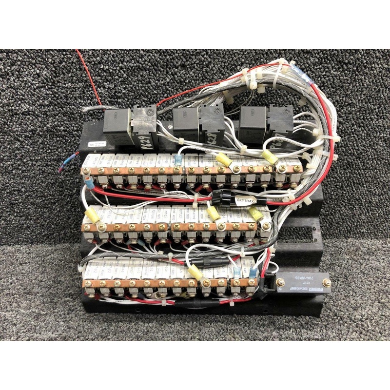 21466-001 Cirrus SR22 Klixon Circuit Breaker Panel Assy W/ Push Breakers (24V)