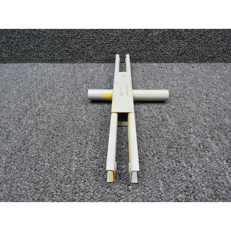9012-7 (USE: 09012T007) Ayres S2R-T34 Flap Control Bellcrank