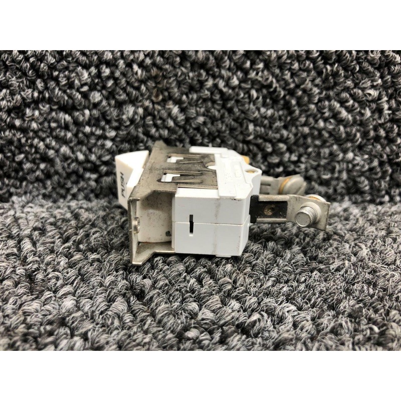 930023-101 (USE: 930023-251) Mooney M20K ETA Navigation Light Toggle Switch
