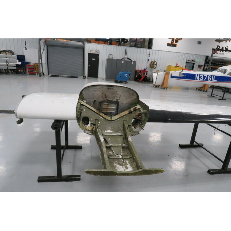 0822038-39 Cessna 414 LH Wing Assembly