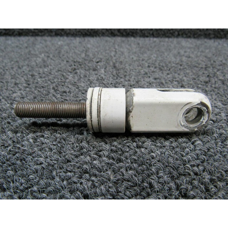 40024-8 Ayres S2R-T34 Clevis Horizontal Stabilizer Support