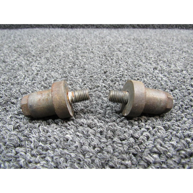 902019-1 / AN5-12A Grumman AA-5A Spacer & Bolt Tow Point Set