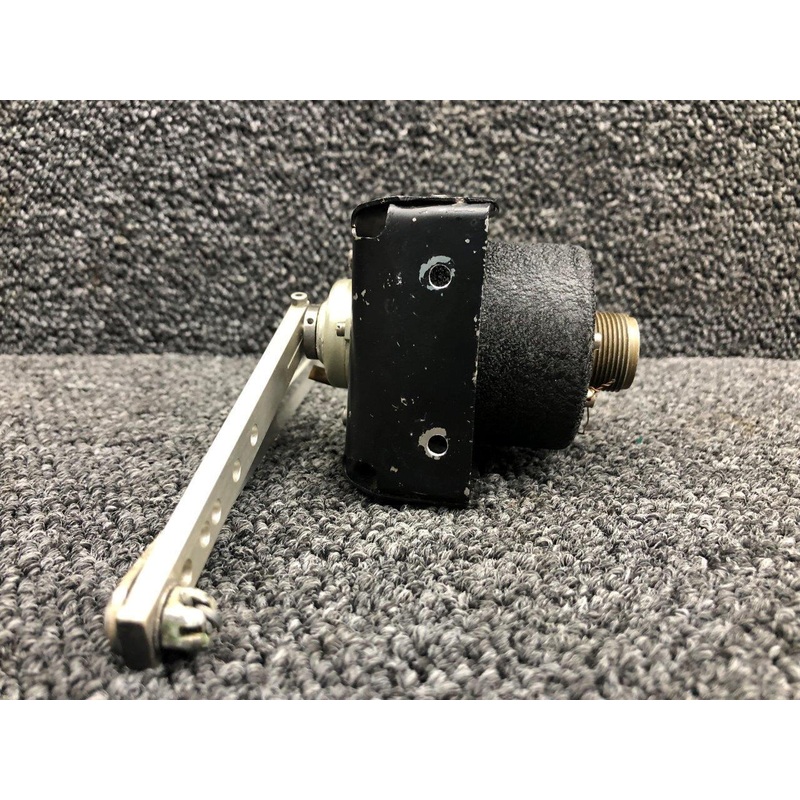 1U708880-01 Motorola 1408-A2 L-2 Autopilot Servo Follow Up W/ Bracket & Link