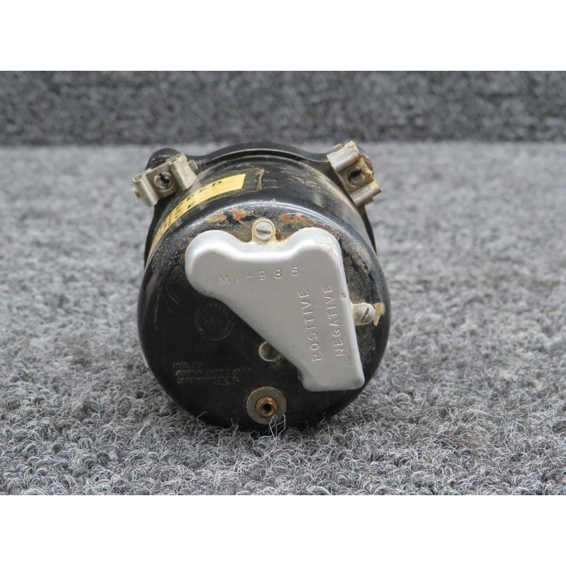 Hobbs Engine Hour Meter Indicator (Volts: 12, Vintage)