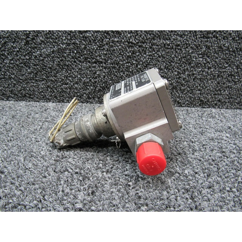 3268011-0101 (USE: 489-438) Piper PA31-T1 Ragen Fuel Flow Transmitter (Volts: 15)
