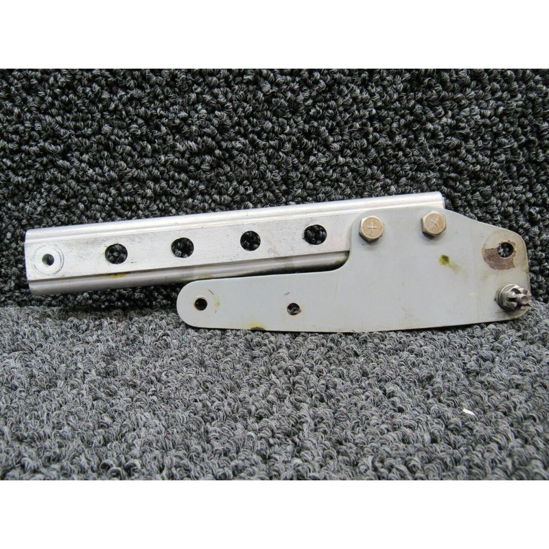 70241-1 (USE: 70241T001 / 70080-1) Ayres S2R-T34 Link Plate RH W/ Channel