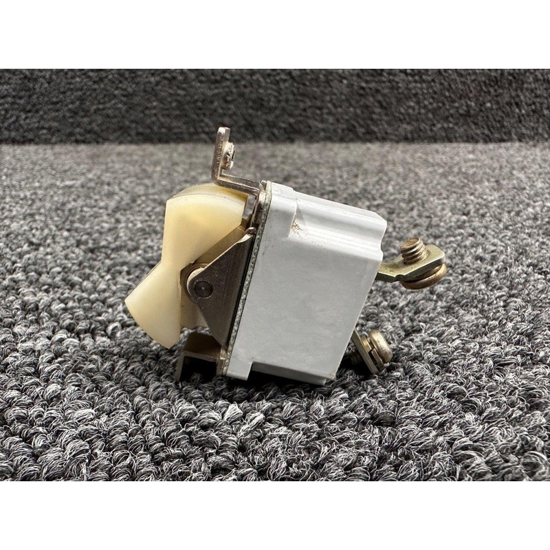 20TC2-BG-10 (Alt: 930023-017) Klixon Low Boost Rocker Switch