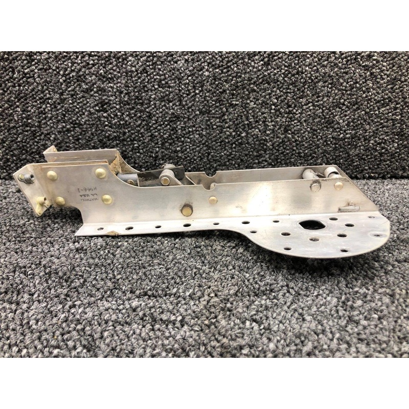 0851781-35 (USE: H966-1) Hartwell Wing Locker Baggage Door Latch Assembly