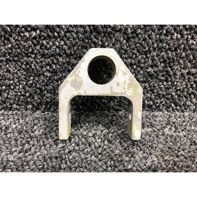 143-33154 Navion L-17 Main Landing Gear Bungee Fitting