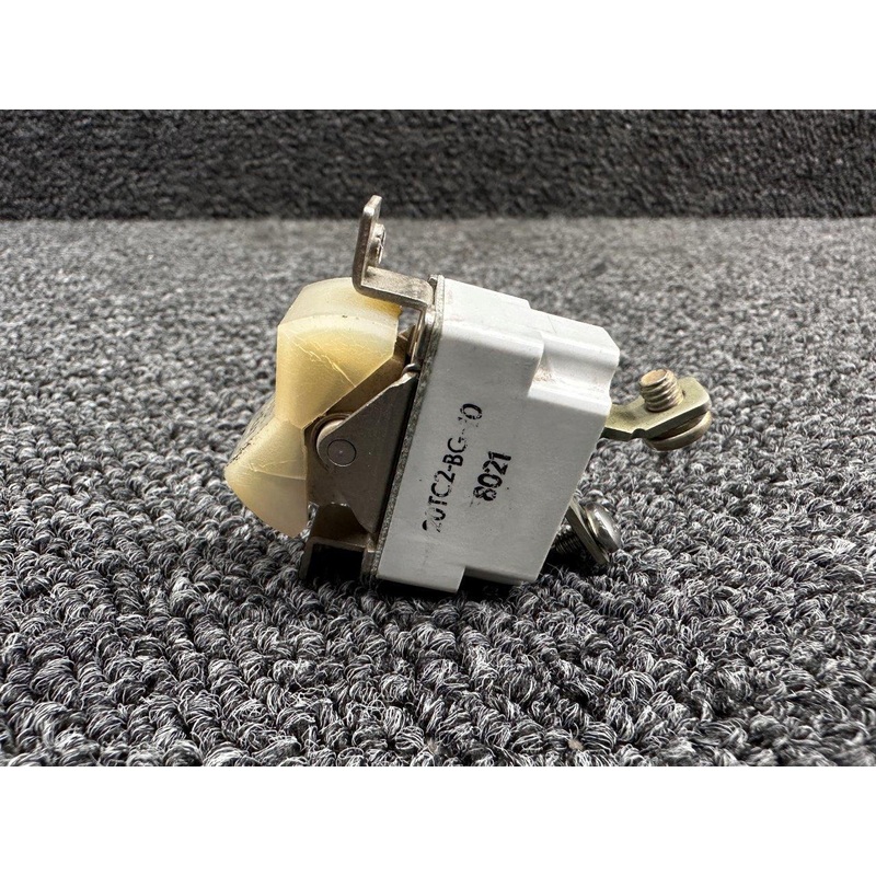 20TC2-BG-10 (Alt: 930023-005) Klixon Pitot Heat Rocker Switch