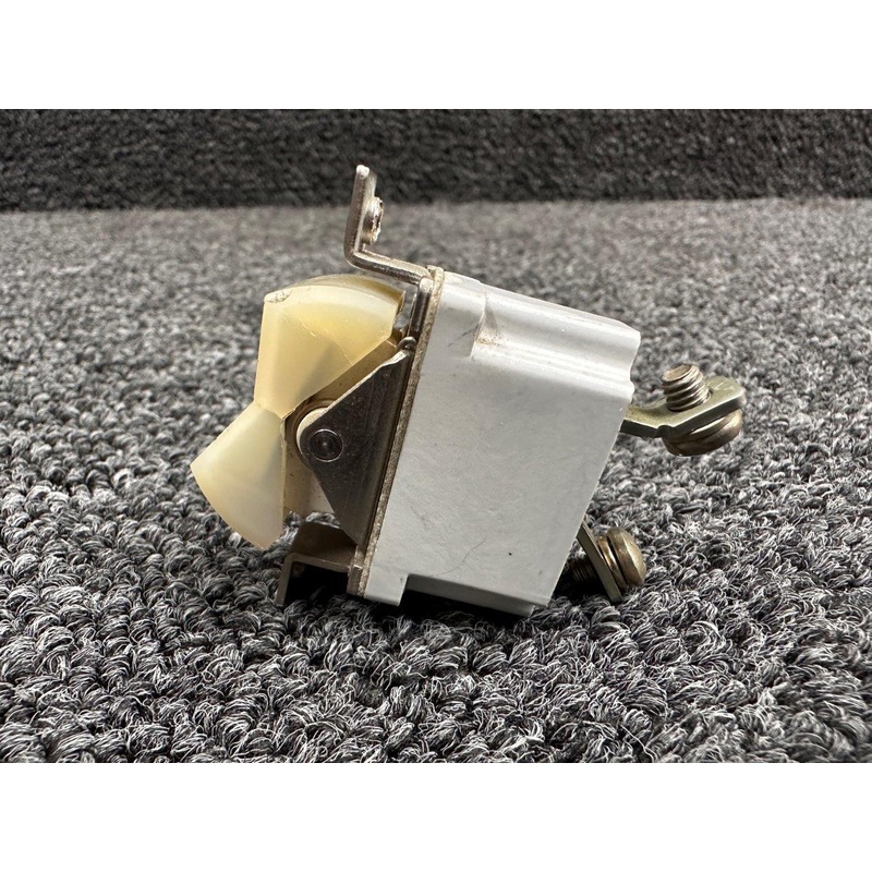 20TC2-BG-7 (Alt: 930023-001) Klixon Navigation Light Rocker Switch