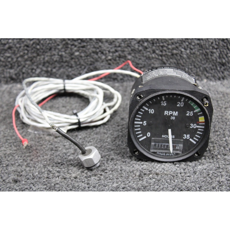 T19-801-10CU017 UMA Recording Tachometer Indicator w Sensor (H: 721.68) (Core)