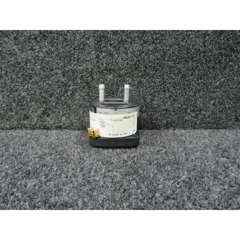 11-210-31 UMA Cabin Altitude Pressure Indicator