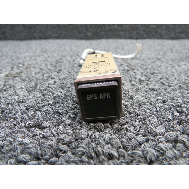 96182 (ALT: 4766-102) Cessna 210L Eaton GPS / APR Push Switch