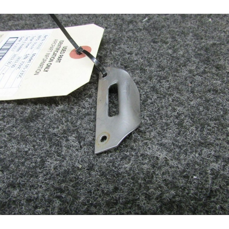 Maule M5-235C Co-Pilot Door Striker