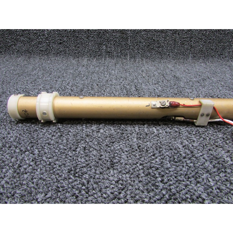 020-924-001 (Alt: 9910082-29) Gull Fuel Quantity Unit has Connector (Volts: 28)
