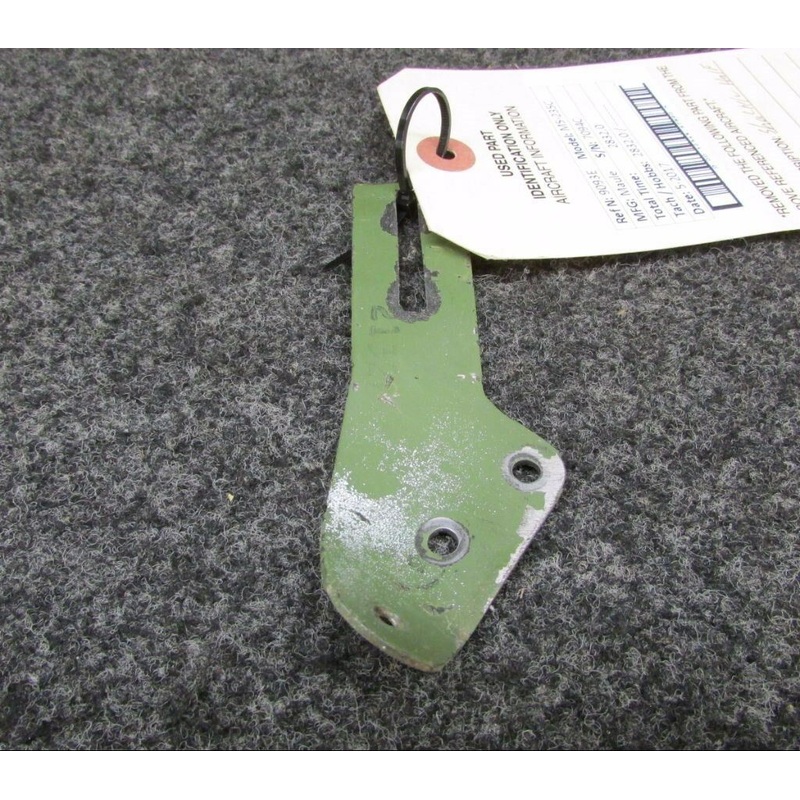 2132-B Maule M5-235C Shackle Half RH