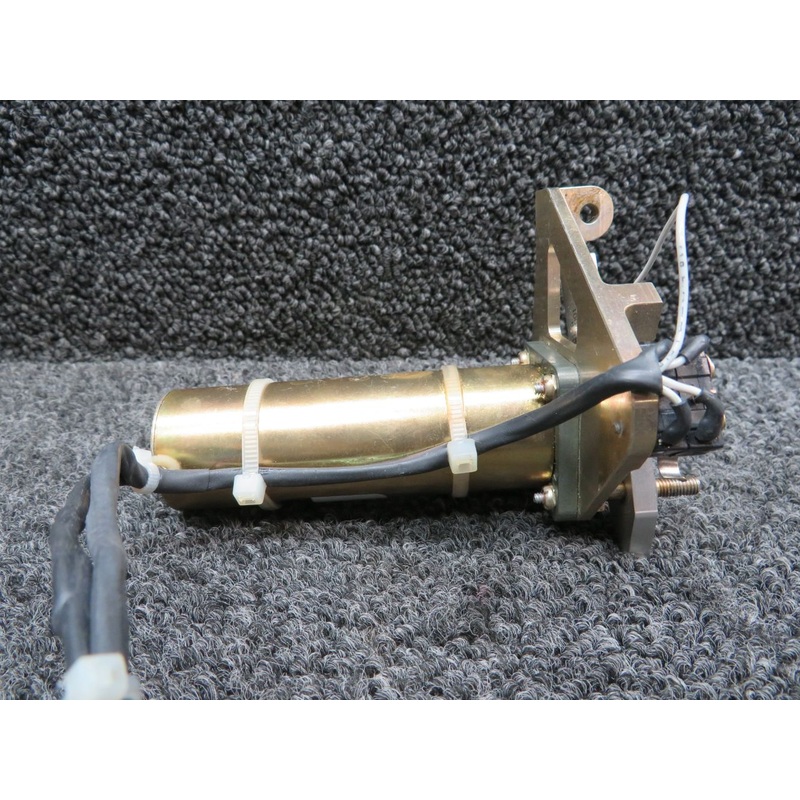 317A412 (Alt: 11797-008) Cirrus SR22 Globe Pitch Trim Motor Assy (Volts: 24)
