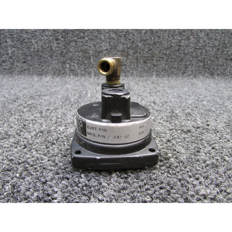 7-100-10 UMA Manifold Pressure Indicator