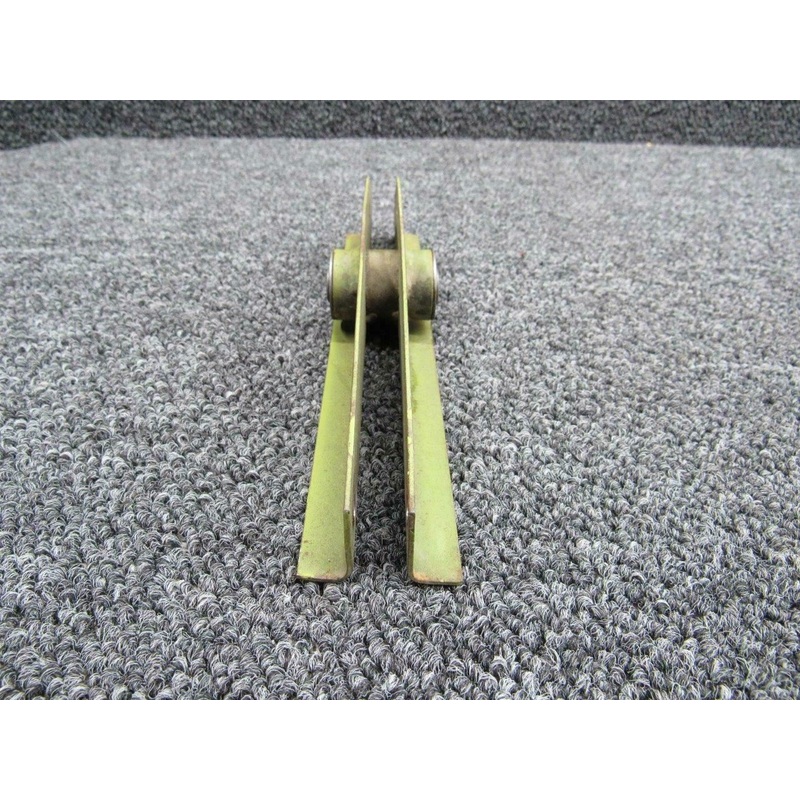 108-3041303 Stinson 108-3 Elevator Aft Bellcrank Assy