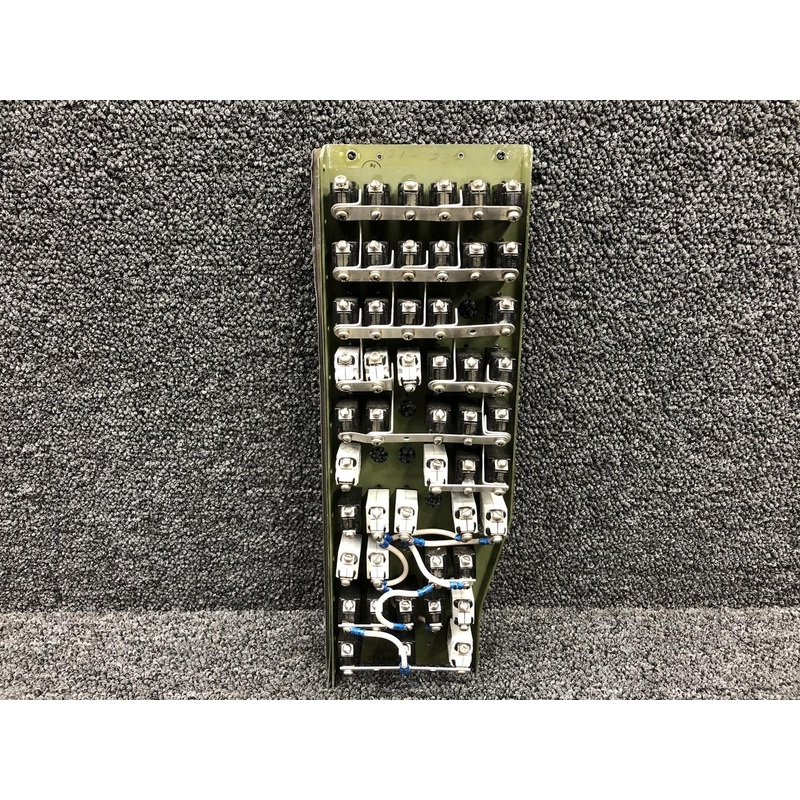 Cessna 421B Klixon Breaker Panel Assemble Middle (Volts: 28)