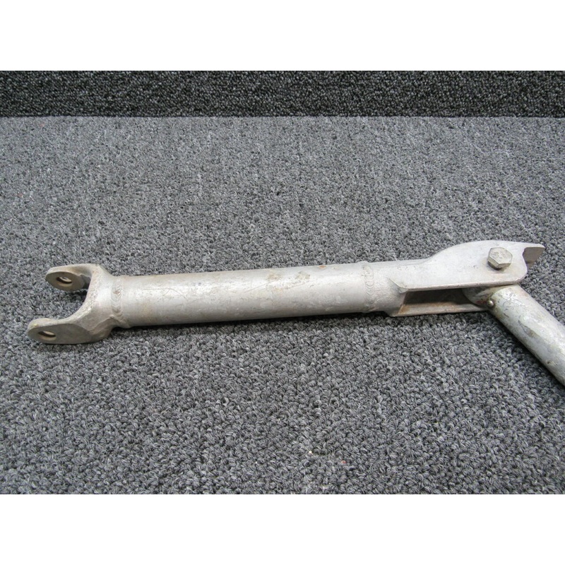 145-33165-10 (CAST: 145-33183-3) Navion L-17 Brace & Link Assembly Main Gear