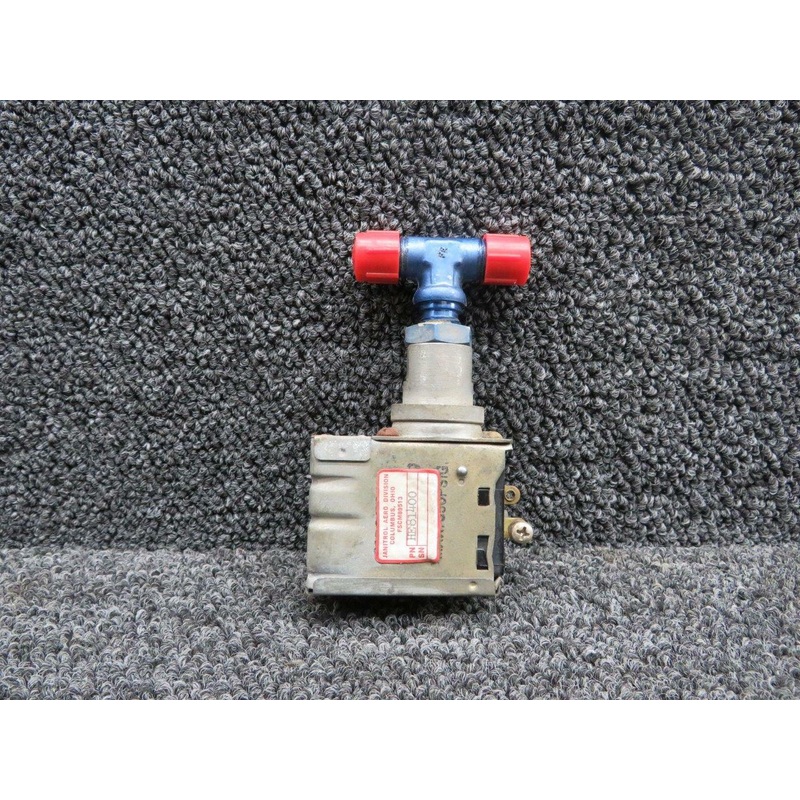 HE81400 (USE: 76D63-1) Cessna 421B Janitrol Switch (Volts: 28)