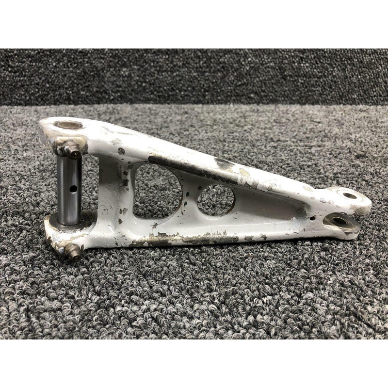 36-810016-5 Beechcraft 58 / 36 Main Gear Torque Link Lower W/ Bushing