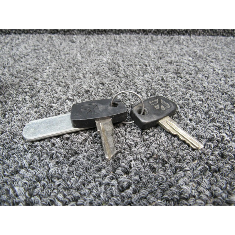 A-510-9 (ALT: C292501-0107) Cessna 172N ACS / Cessna Ignition Switch W/ Keys