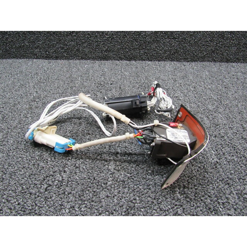 C-22007-1 Cirrus SR22T Safe Flight Lift Transducer (CORE) (Volts: 28) (Hours: 695.5)