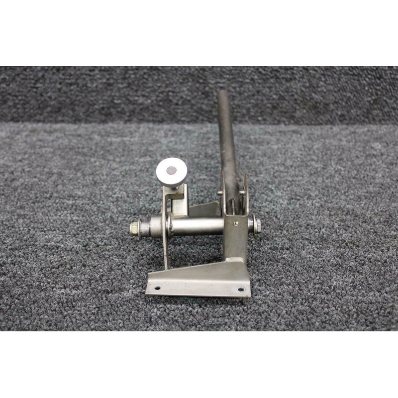 742 / 743 Thorp T-18 Flap Control Lever & Detent Assy