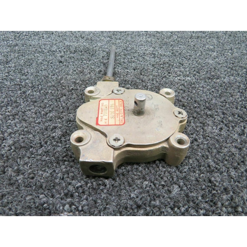 HE7001-5 Beechcraft 58 Janitrol Fuel Selector Control Box Assy LH