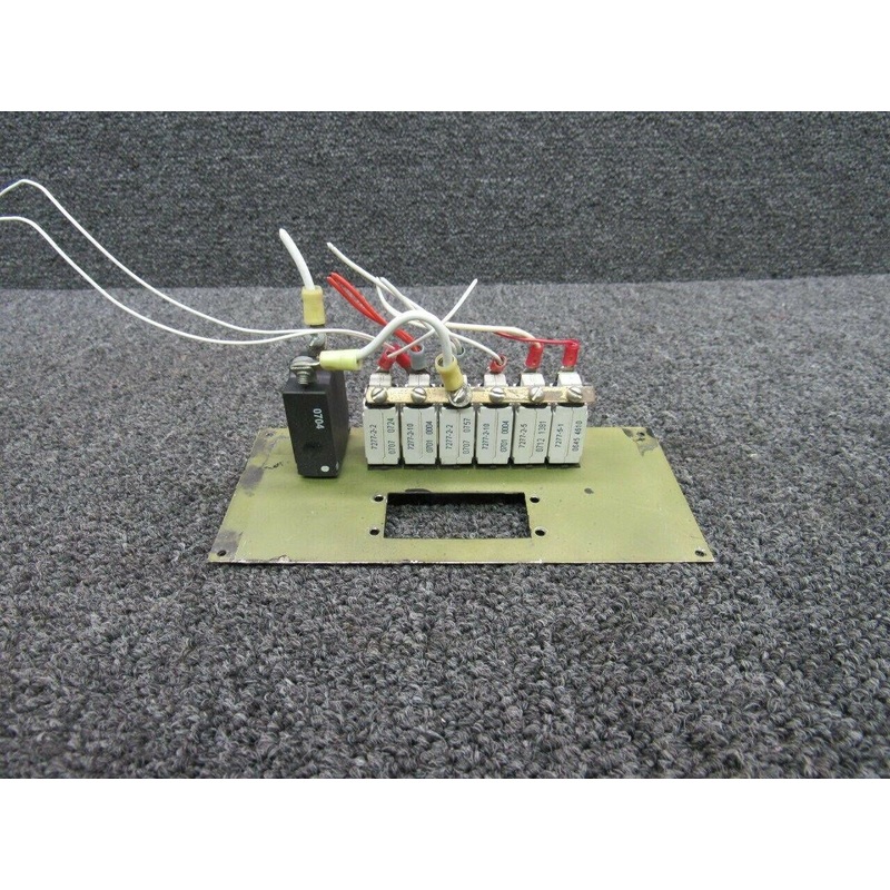 Piper PA28-150 Klixon Breaker Panel w/ Amps (Volts: 14)