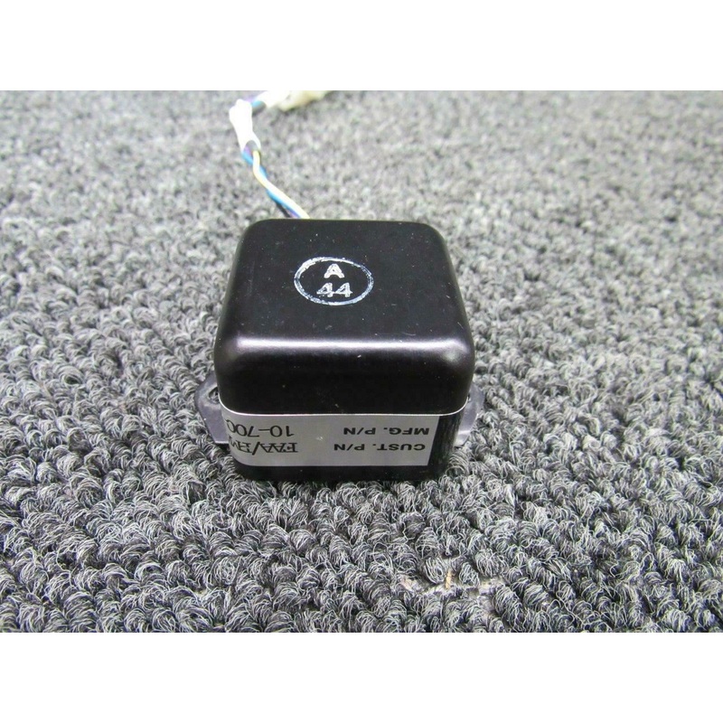 10-700-28 Cirrus SR20 U.M.A. Volt Light Inverter (Volts: 28)