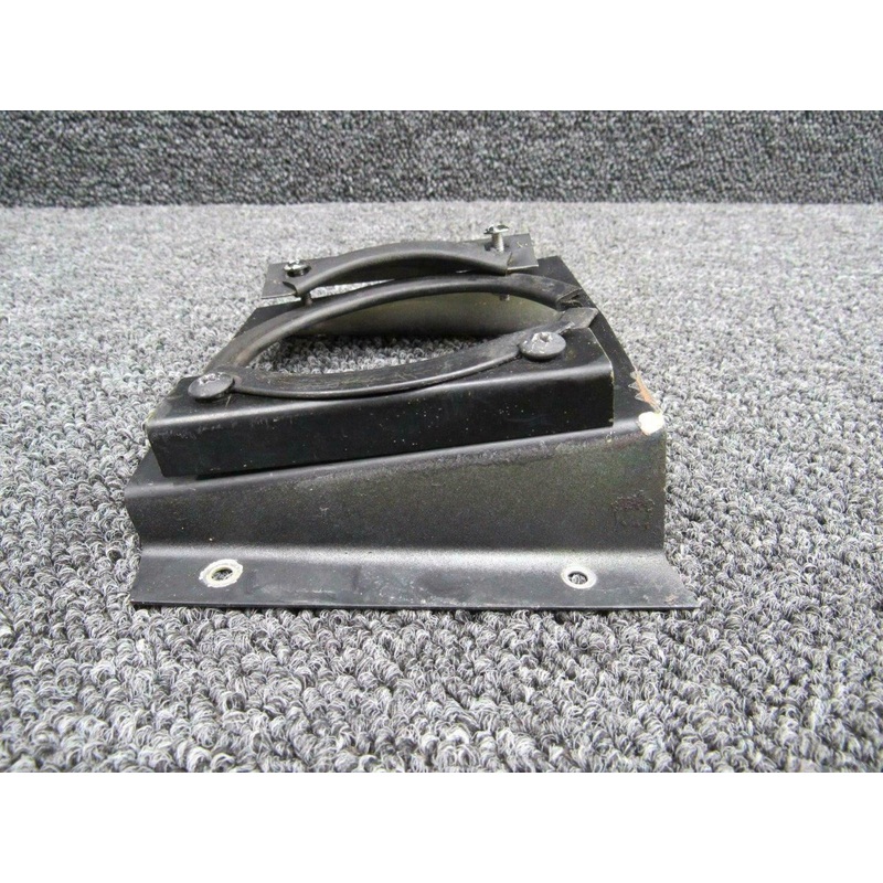 108-1111088 / 108-1111084 Stinson 108-3 Bracket Landing Light W/ Retainer