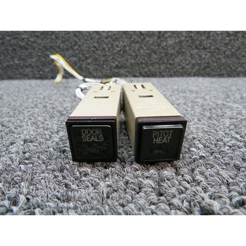 582-10A4B0C3 Columbia 400 Eaton Door Seal / Pitot Heat Switch Set